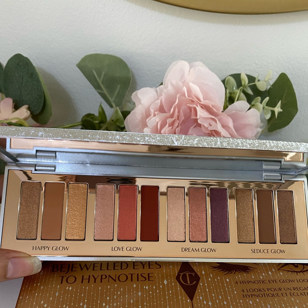 Charlotte Tilbury Hypnotic Glow Eyeshadow Palette - Picture 6 of 11